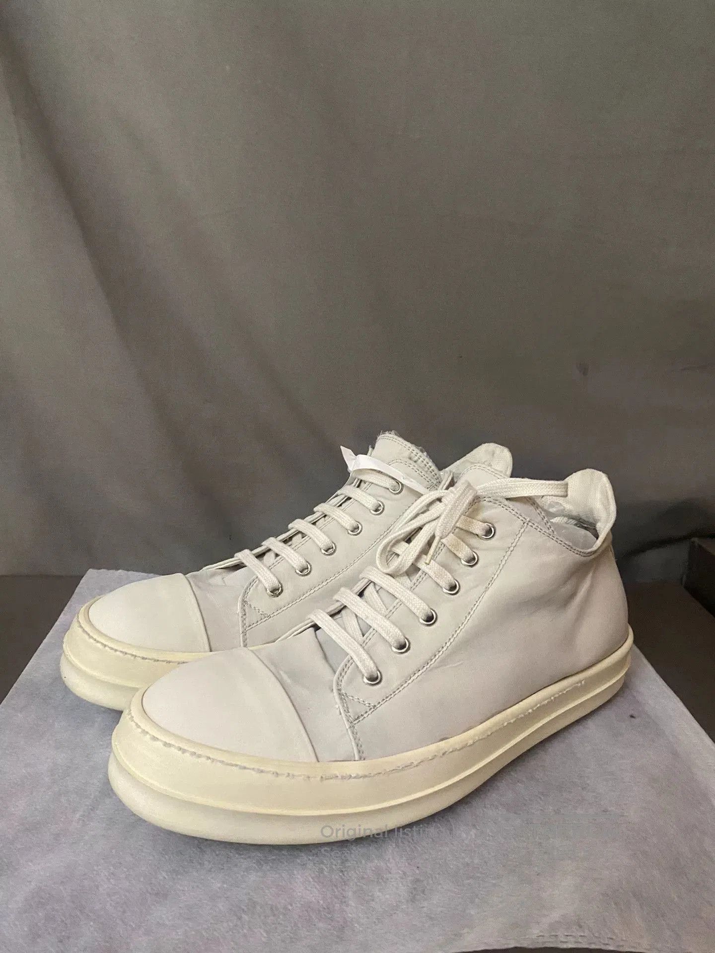 Rick Owens Rick Owens Low-Top Sneakers in Size 43. Size US 10 / EU 43 - 1 Thumbnail