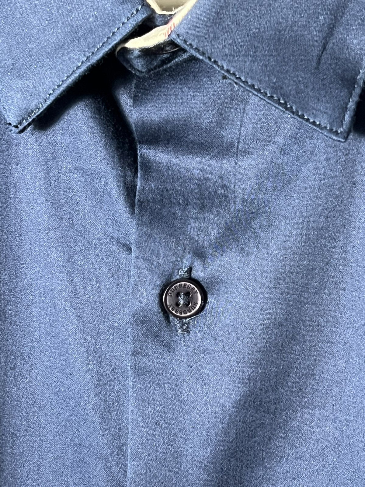 Burberry Burberry Brit Navy Button Up Shirt XL Nova Check Cuffs Size US XL / EU 56 / 4 - 4 Thumbnail
