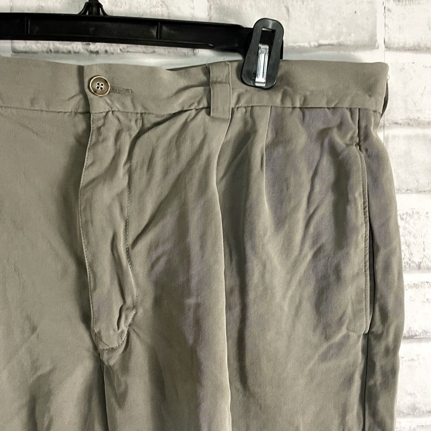 Tommy Bahama Tommy Bahama Gray 100% Silk Casual Shorts Mens Size 34 Size US 34 / EU 50 - 2 Thumbnail