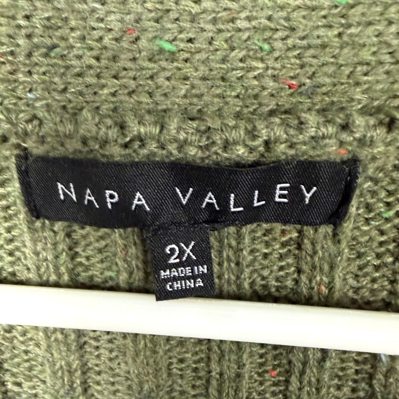 Vintage VINTAGE Napa Valley Womens 2X Plus Green Cable Knit Sweater Boat Neck Pullover Cozy Fall Layering Women’s 2X Green Cable Knit Pullover Size XXL / US 16-18 / IT 52-54 - 5 Thumbnail