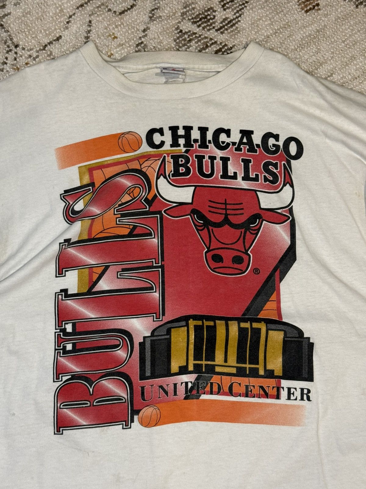 Vintage Vintage 90s bulls tee Size US L / EU 52-54 / 3 - 2 Thumbnail