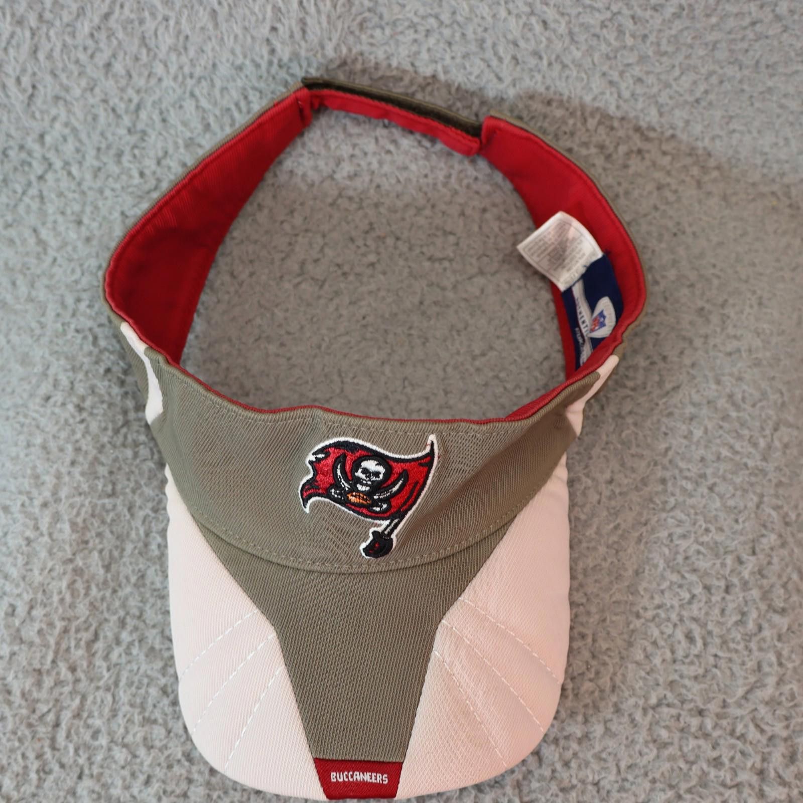 New Era Tampa Bay Buccaneers Visor Strapback Bucs NFL Rbk OSFM EUC Size ONE SIZE - 2 Thumbnail