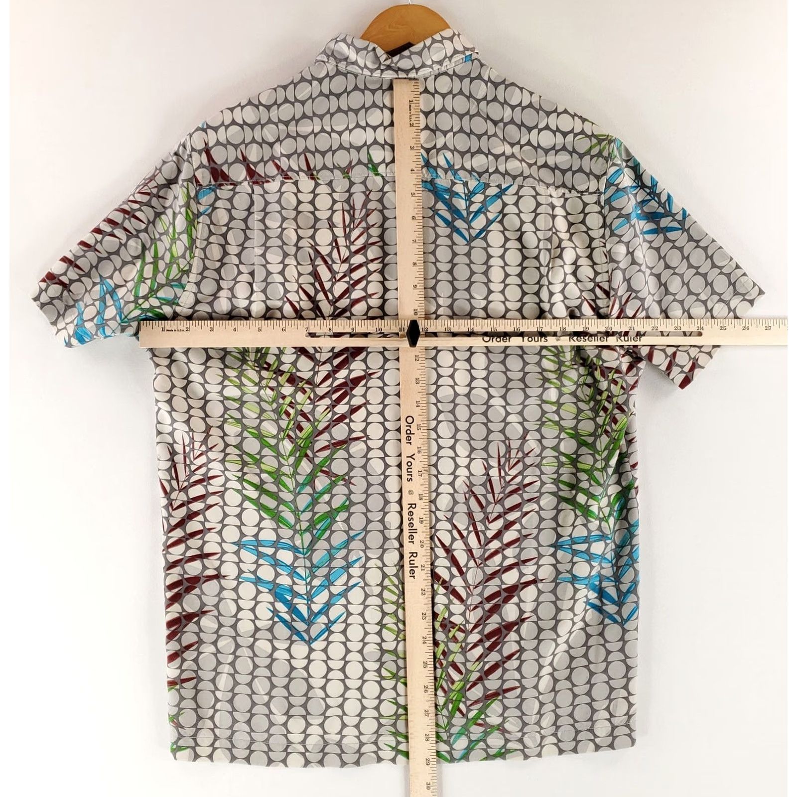Tommy Bahama Tommy Bahama Island Modern Fit Silk Button Up Shirt Geometric Bamboo Mens M Multicolor Short Sleeve Shirt Mens Size US M / EU 48-50 / 2 - 7 Thumbnail