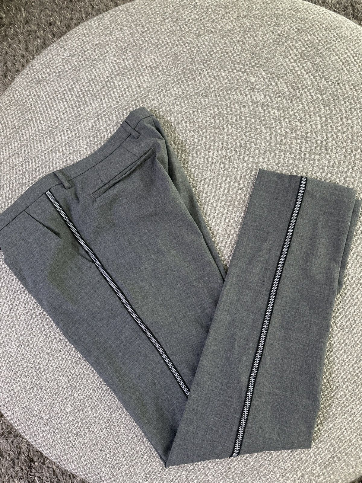 Hugo Boss Hugo Boss Charcoal Trousers w/Stripe 34R – Tailored Fit Size US 34 / EU 50 - 1 Thumbnail