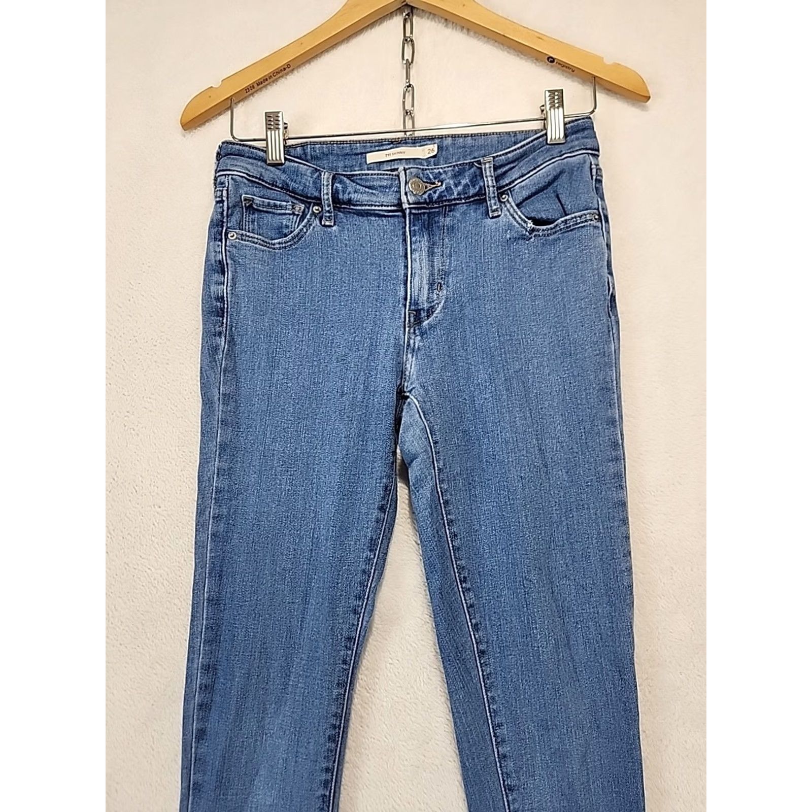 Levi's Levi's 711 Skinny Stretch Distressed Raw Hem Cuff Jeans Women's Sz 26 Light Wash Leather? Size 26" / US 2 / IT 38 - 2 Thumbnail