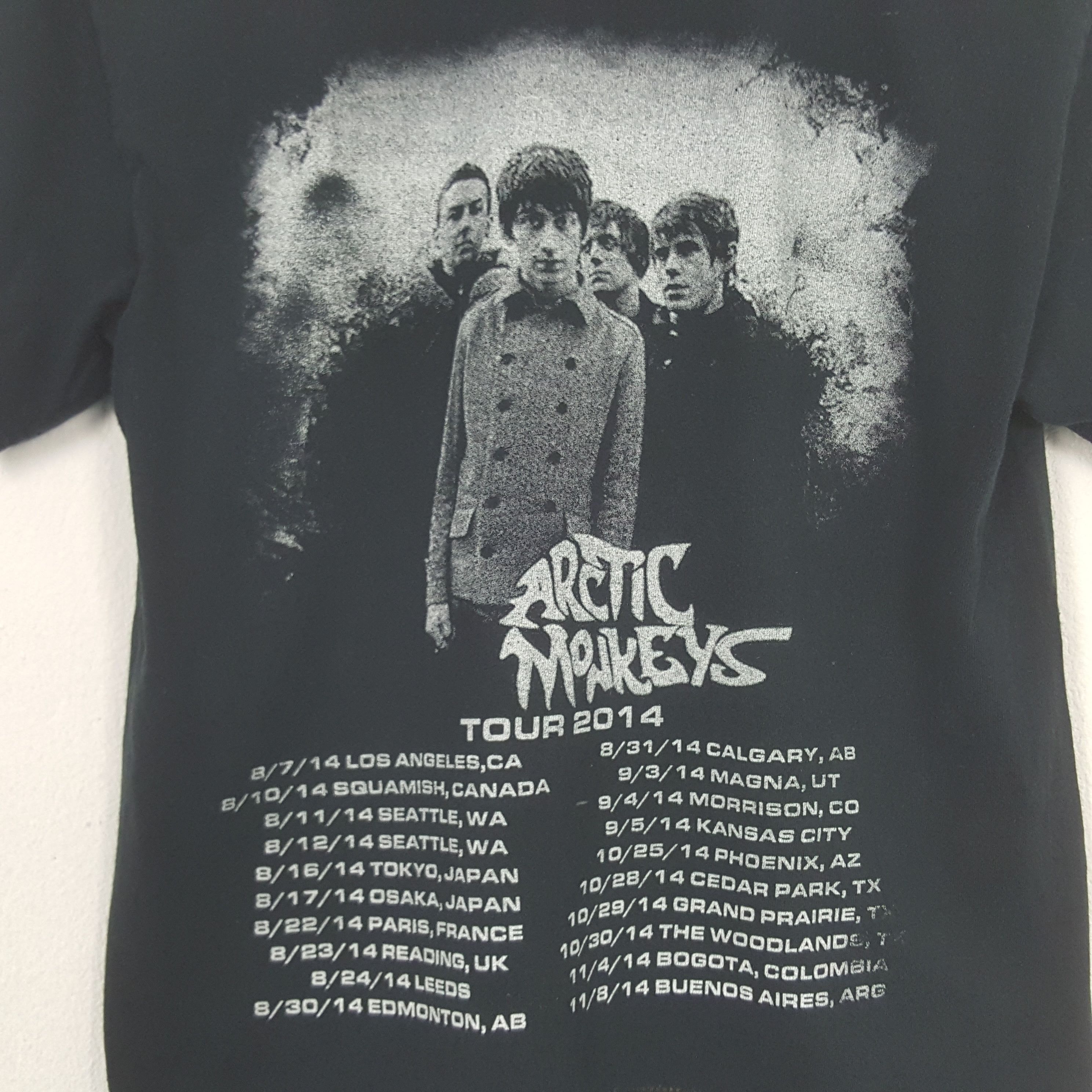 Band Tees Vintage Artic Monkey Rock Band Tshirt RR4 Size US S / EU 44-46 / 1 - 4 Thumbnail