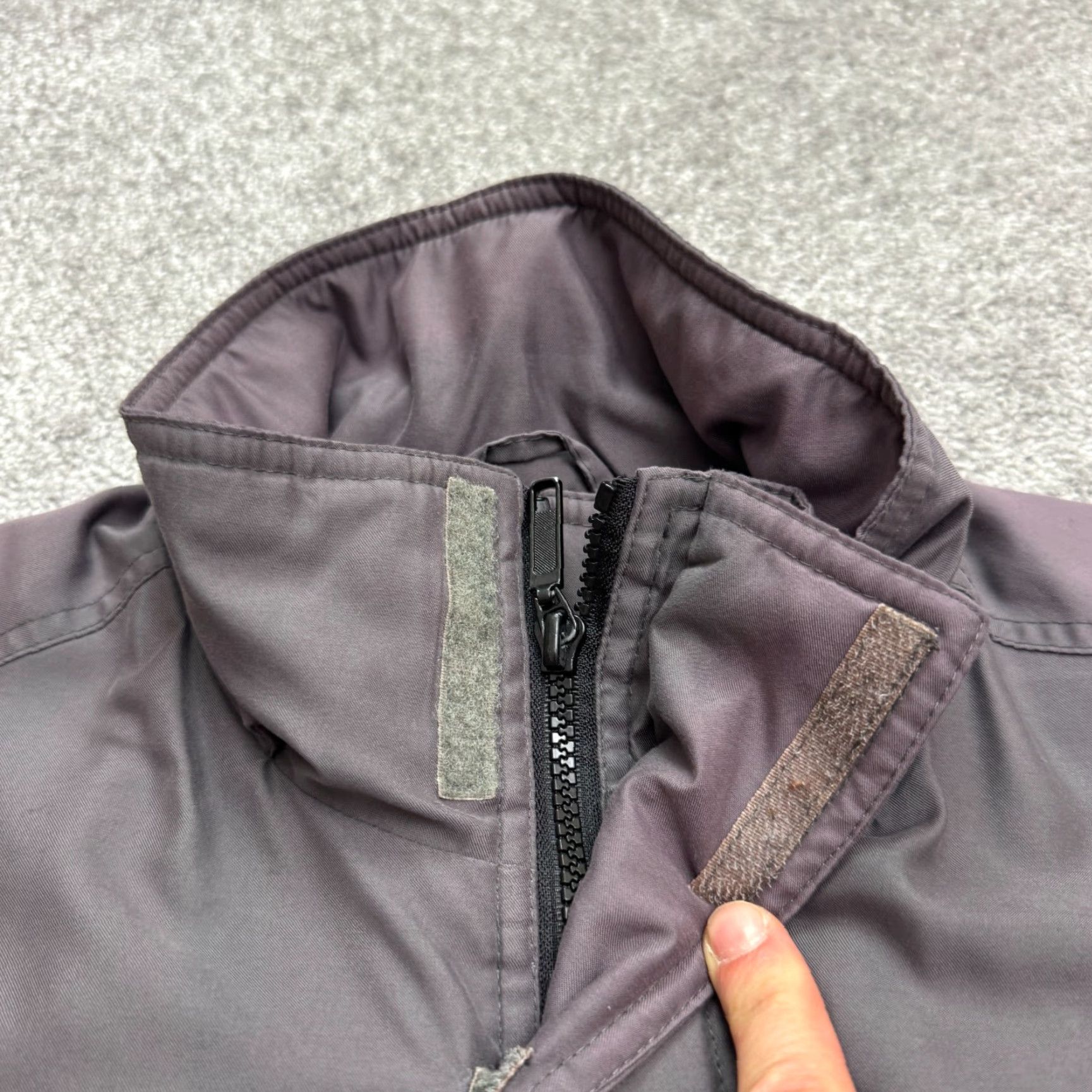 Vintage VINTAGE Bossini Jacket Urban 90's Retro Utility Mens Small Gray Quilted Fleece Zip Size US S / EU 44-46 / 1 - 6 Thumbnail