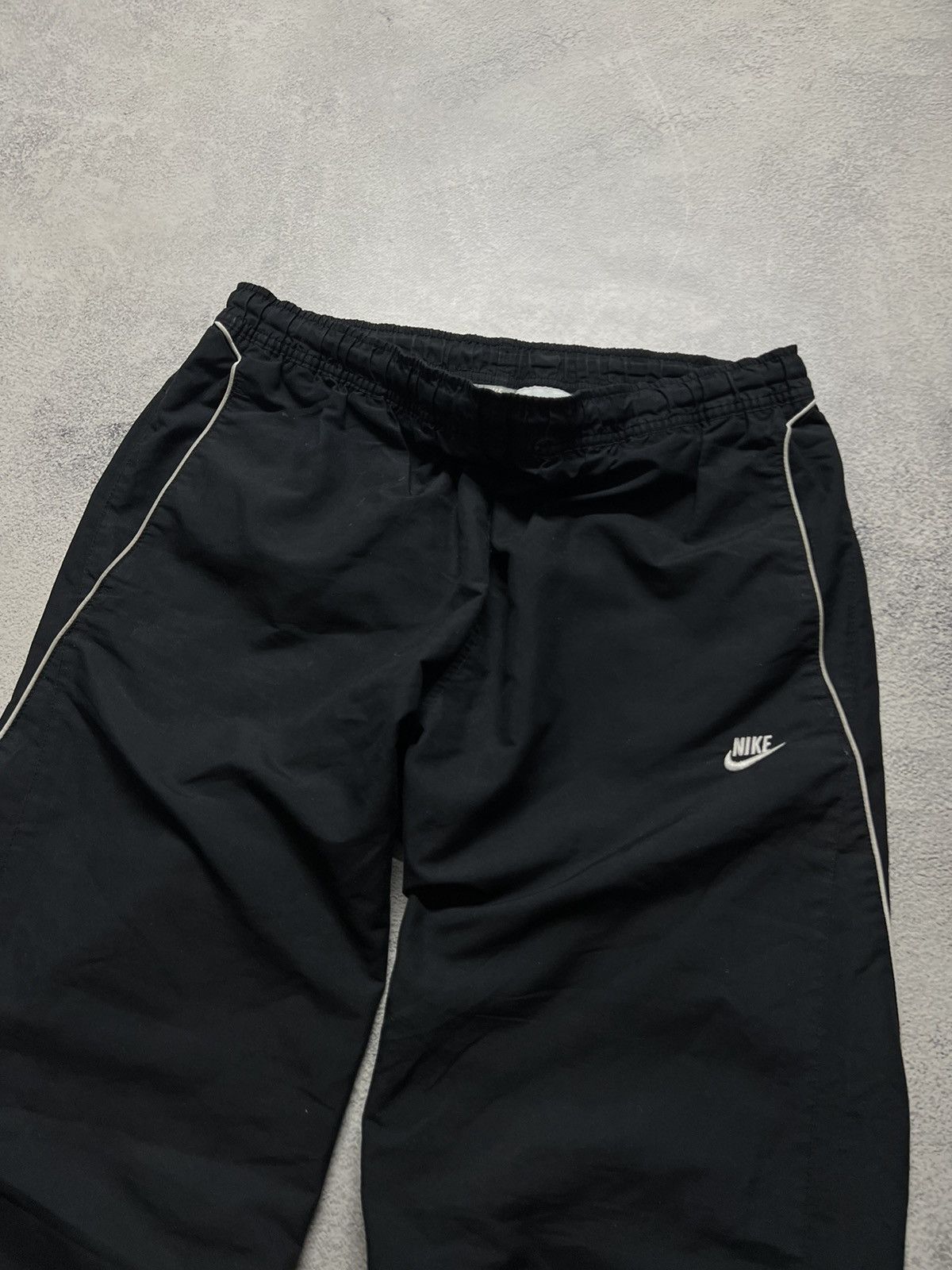 Nike × Vintage Vintage Y2K Nike Nylon Pants 00’s Size US 34 / EU 50 - 5 Thumbnail