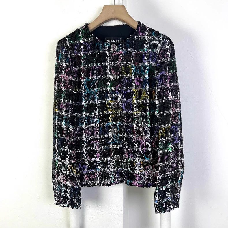 Chanel Chanel 22a colourful sequin small fragrance jacket Size XS / US 0-2 / IT 36-38 - 1 Thumbnail