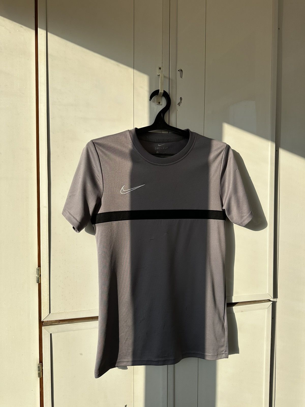 Nike Vintage Nike T-shirt Back Print Logo Size US S / EU 44-46 / 1 - 2 Thumbnail