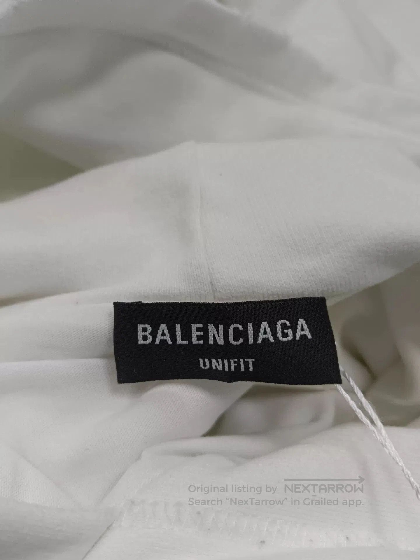Balenciaga balenciaga distressed logo hoodie white medium. Size US M / EU 48-50 / 2 - 3 Thumbnail