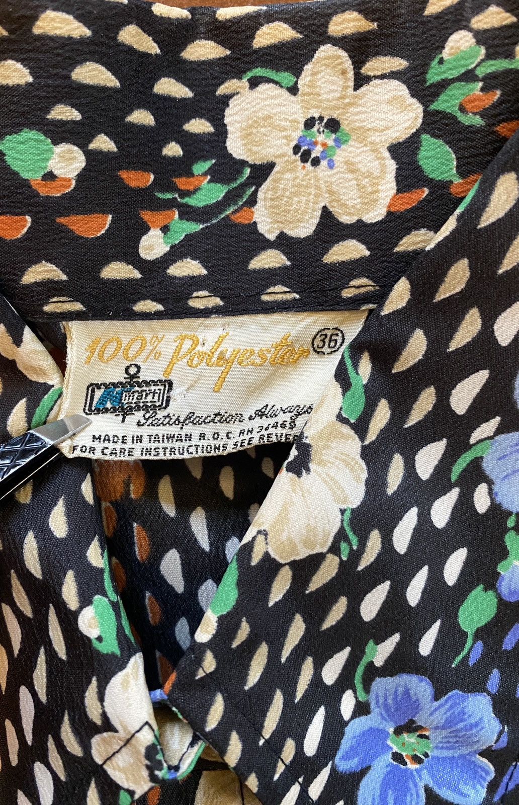 Retrofit × Vintage Vintage 60s/70s Kmart Flowers All Over Polyester Button Up Size M / US 6-8 / IT 42-44 - 4 Thumbnail