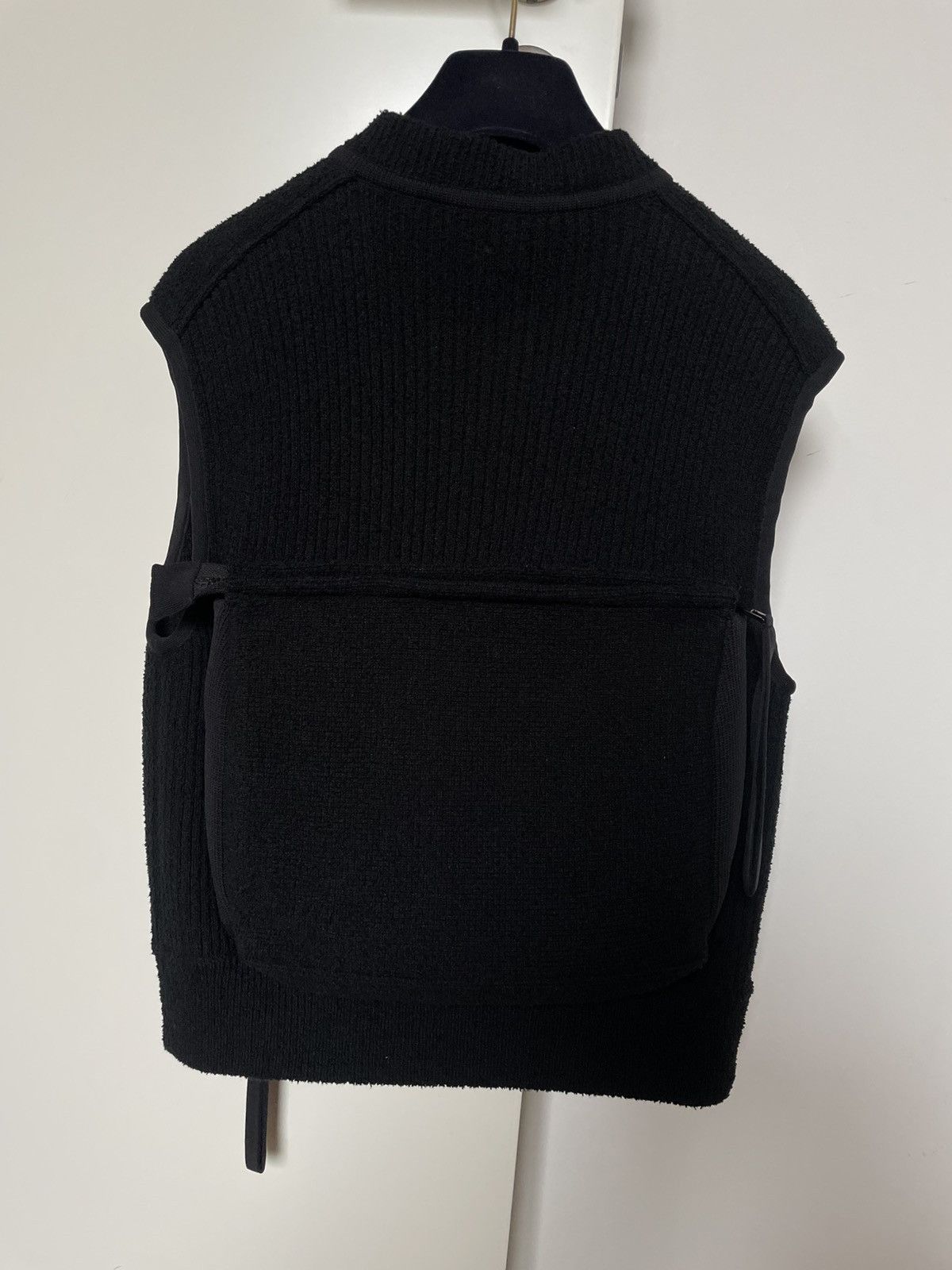 Louis Vuitton Louis vuitton x Virgil abloh Multi Pocket 3D vest Black Size US S / EU 44-46 / 1 - 3 Thumbnail