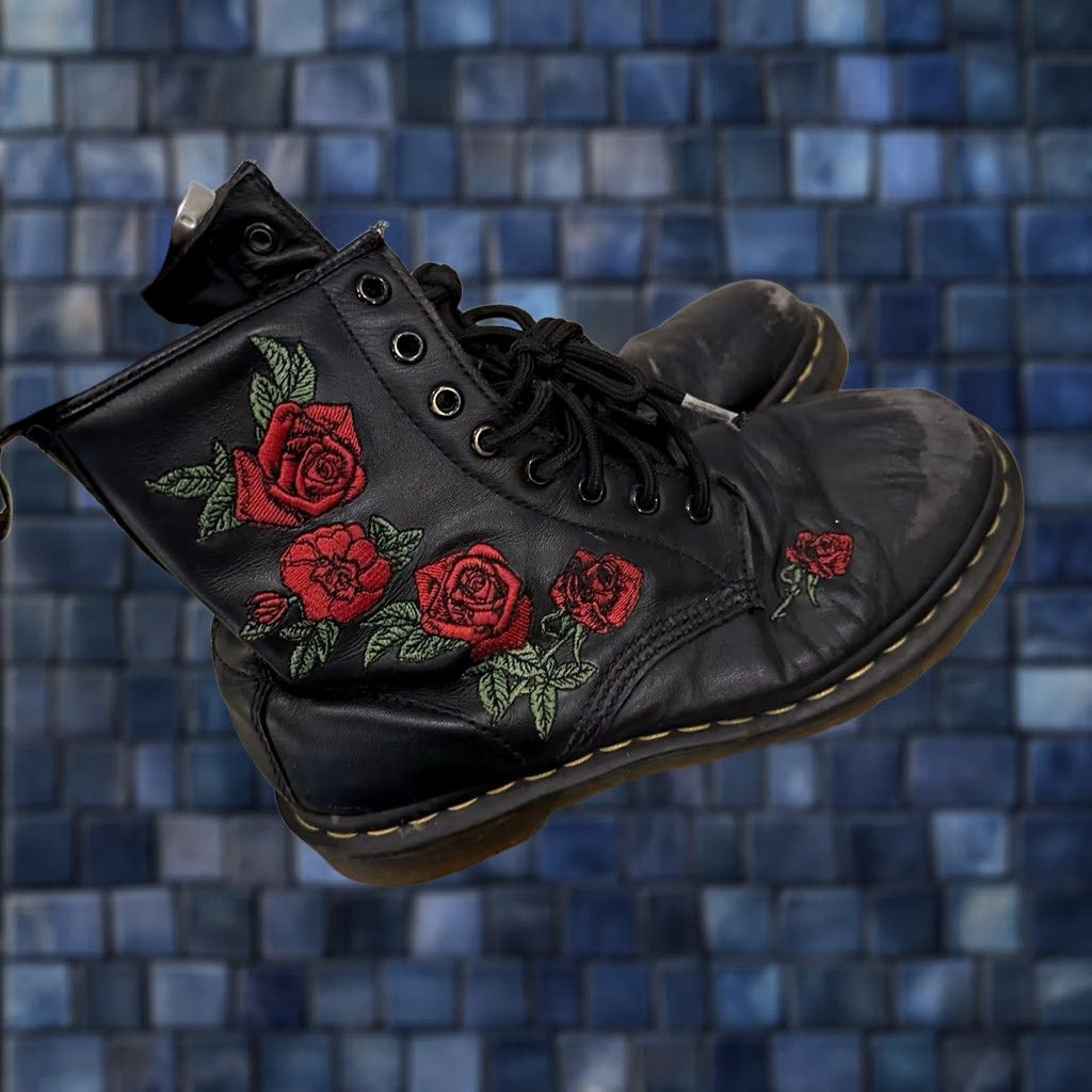 Dr. Martens Dr. Martens 1460 Vonda EMBROIDERED Red Rose Flower Combat Boot Size 7 Black GOTH WOMEN Boots Size US 7 / IT 37 - 1 Thumbnail