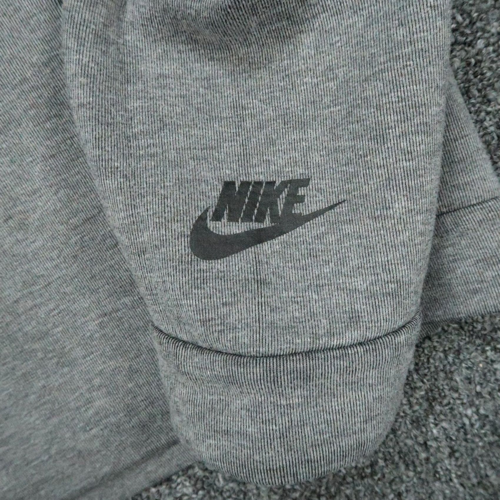 Nike Nike Sweatshirt Mens Large Gray Tech Fleece Crewneck Kangaroo Pocket Raglan Size US L / EU 52-54 / 3 - 4 Thumbnail