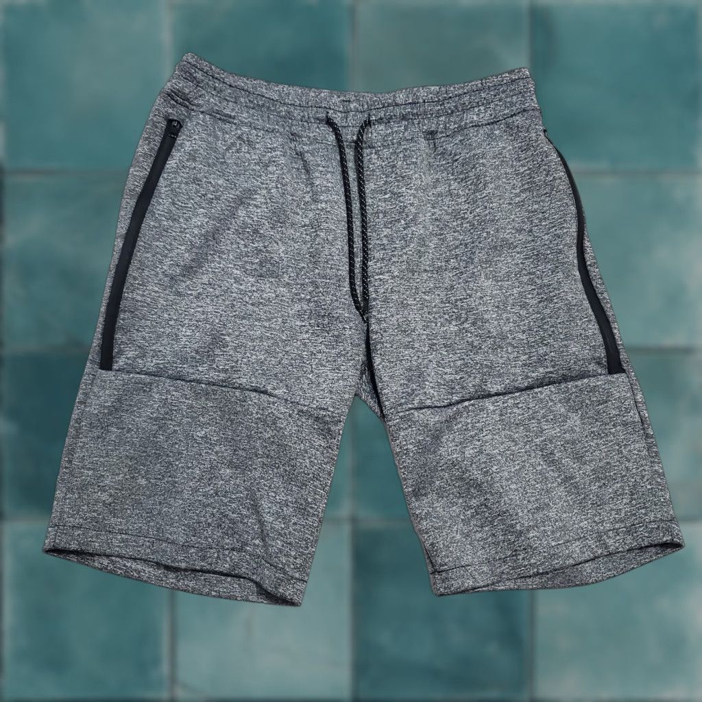 Southpole Southpole Sweat Shorts Men XL Gray Drawstring Zip Pockets Athletic Shorts Mens XL Gray Sweat Size US 36 / EU 52 - 1 Thumbnail