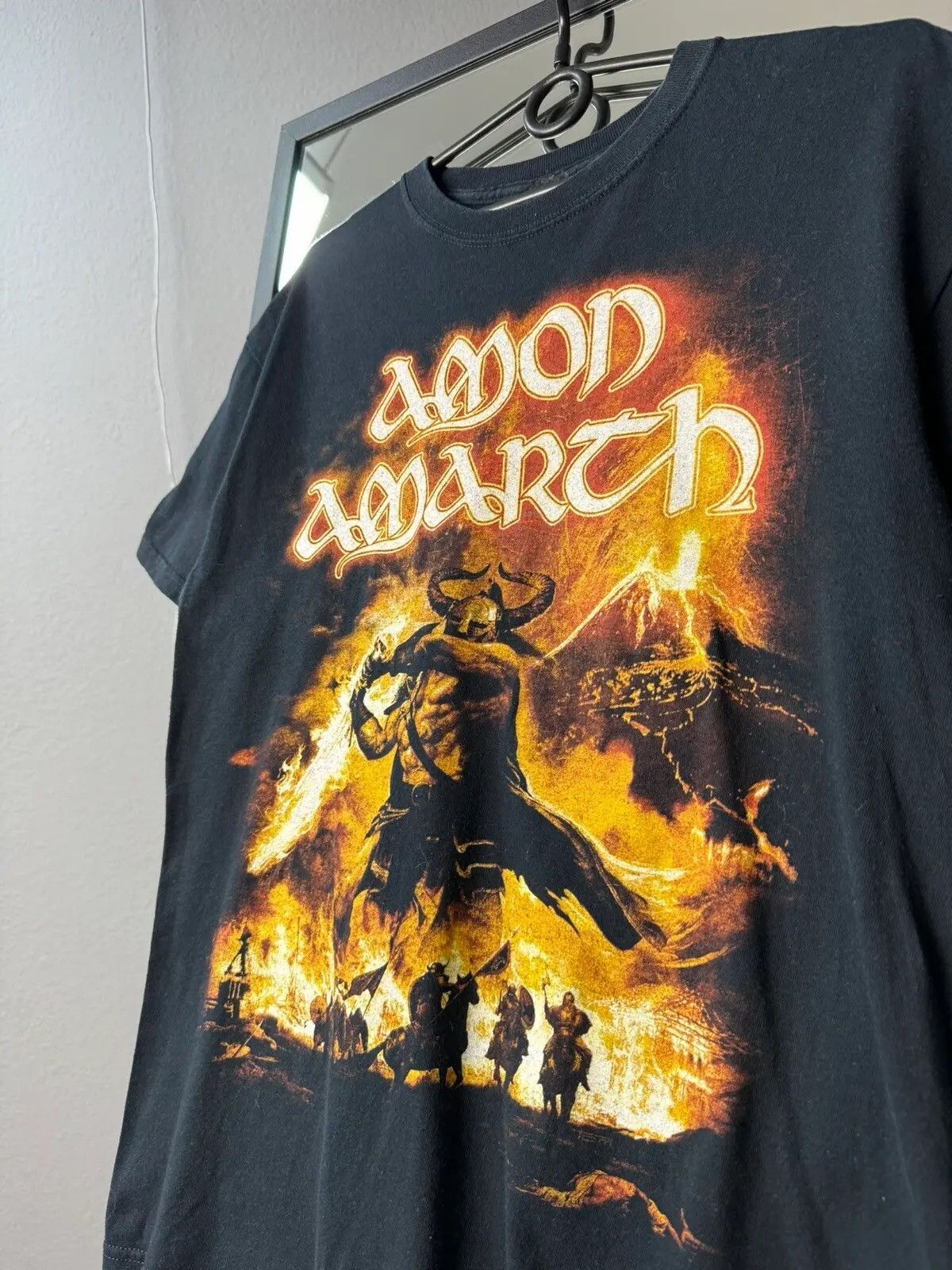 Band Tees 2011 Amon Amarth Tour Faded Paint Splattered Distressed Tee Size US M / EU 48-50 / 2 - 2 Thumbnail