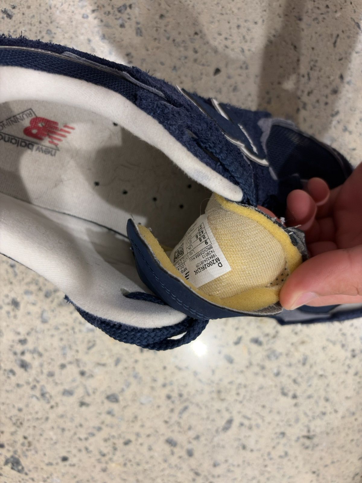 New Balance 2002R Navy Blue New Balance Size US 9 / EU 42 - 2 Thumbnail