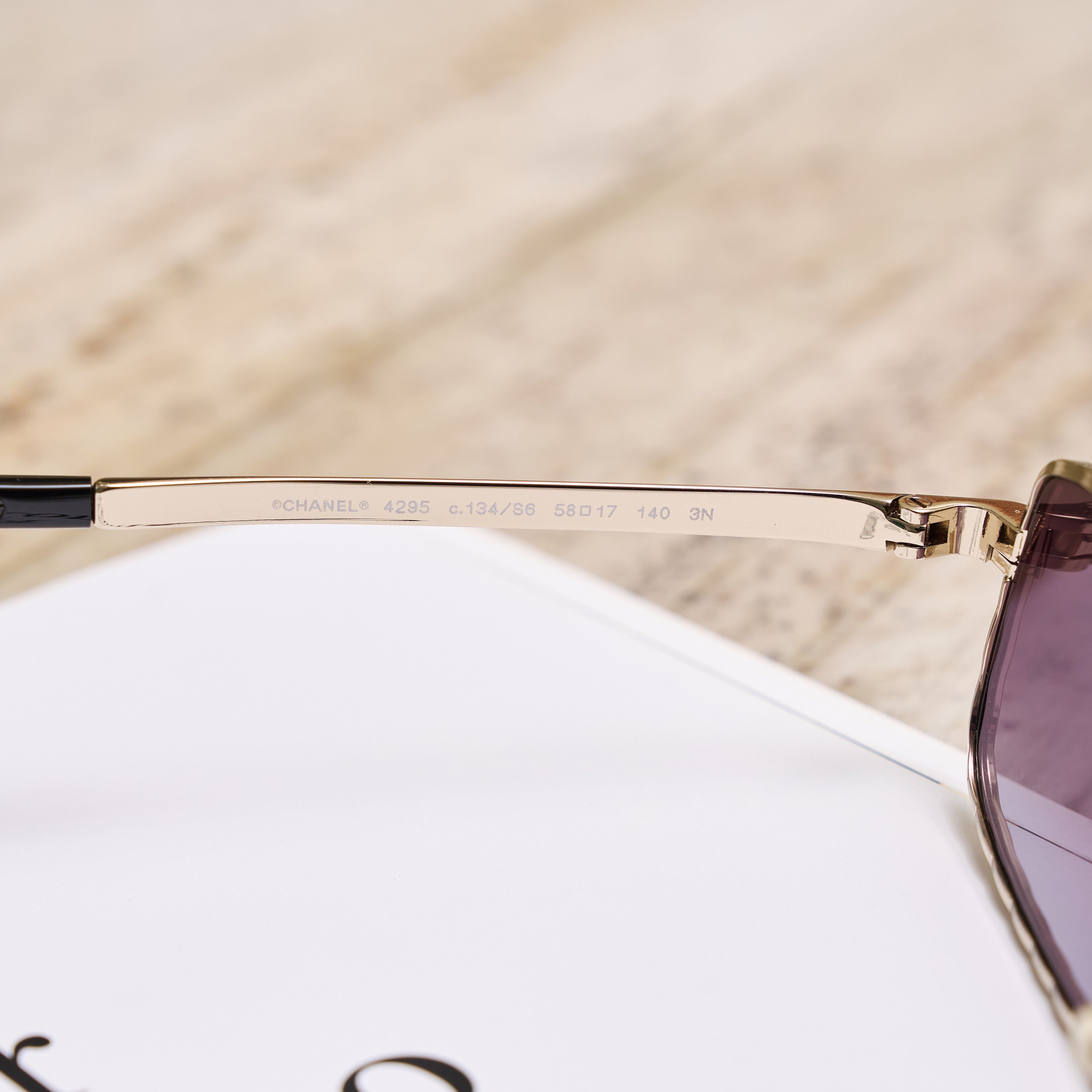 Chanel CHANEL SUNGLASSES 4295 C134S6 Size ONE SIZE - 6 Thumbnail