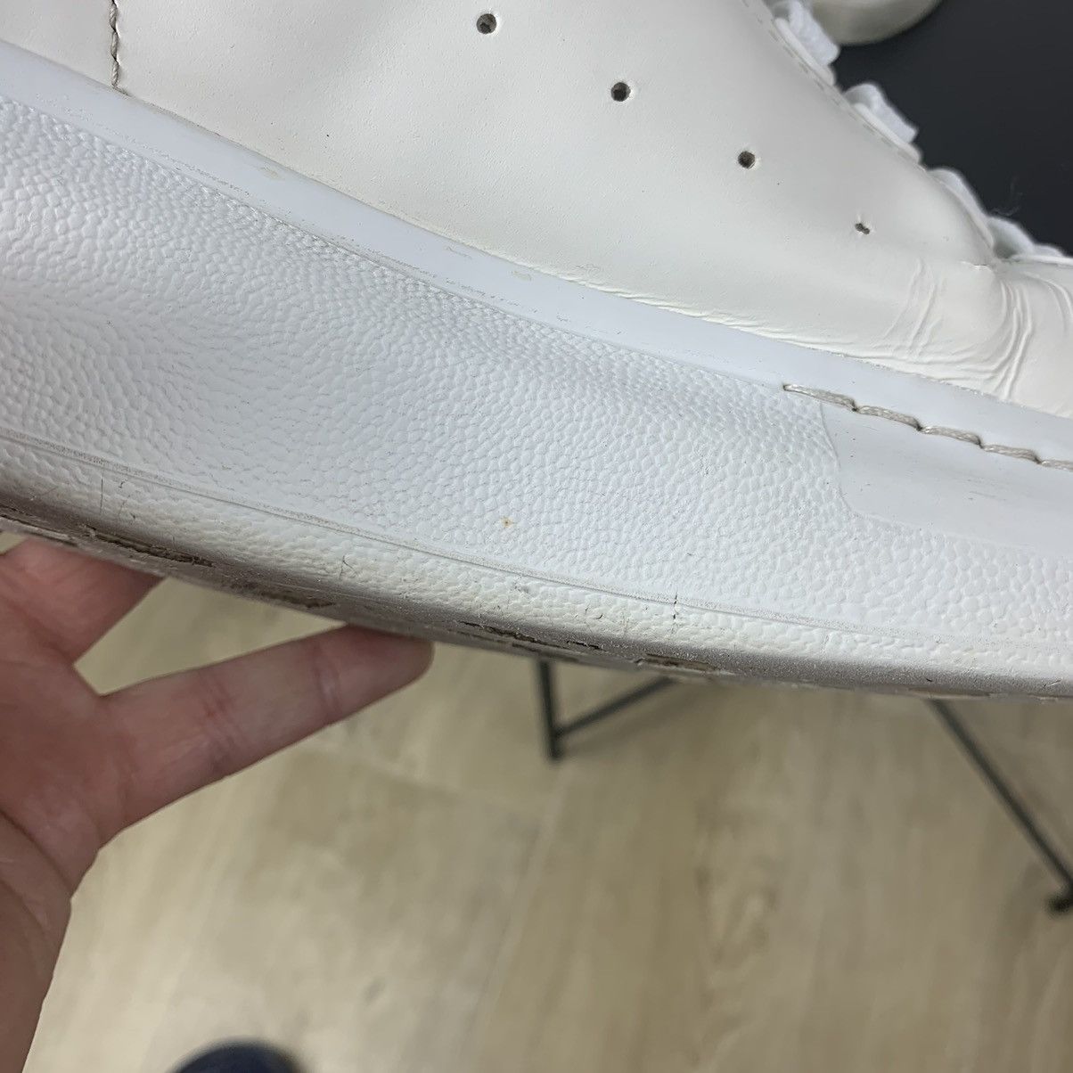Alexander McQueen Alexander Mcqueen White Leather Sneakers Shoes Size 38 Italy Size US 8 / IT 38 - 14 Thumbnail
