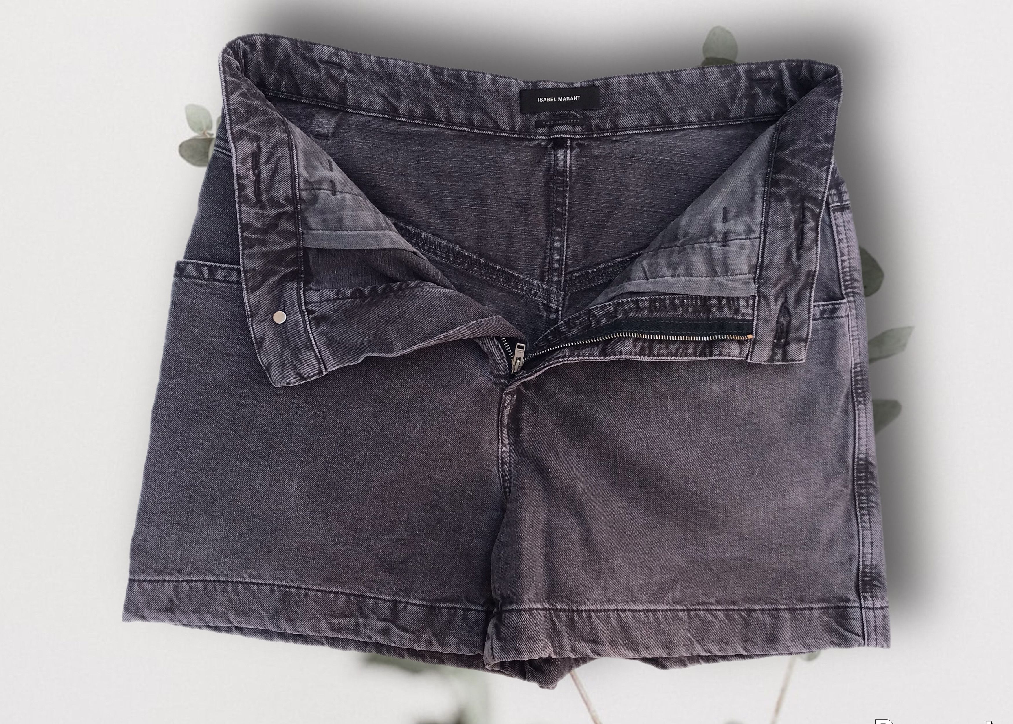 Isabel Marant Isabel Marant Esquia High-Waisted Denim Shorts in Washed Size 26" / US 2 / IT 38 - 8 Thumbnail