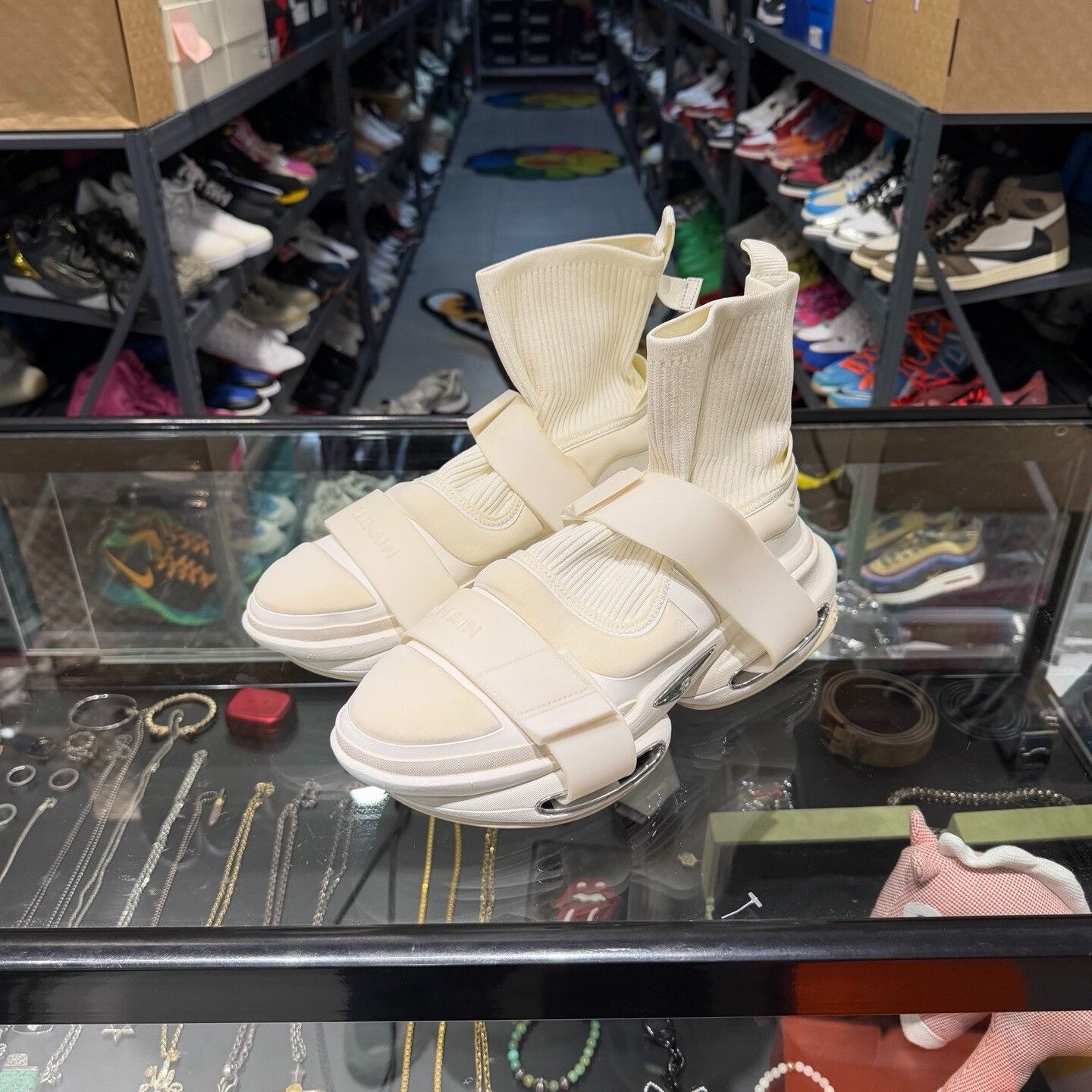 Balmain Balmain White Hitop Sneakers 11.5 Men Size US 11.5 / EU 44-45 - 1 Thumbnail
