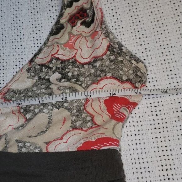 Patagonia Patagonia Sleeveless V-neck Stretchy Banded Waist Floral Col Size M / US 6-8 / IT 42-44 - 5 Thumbnail