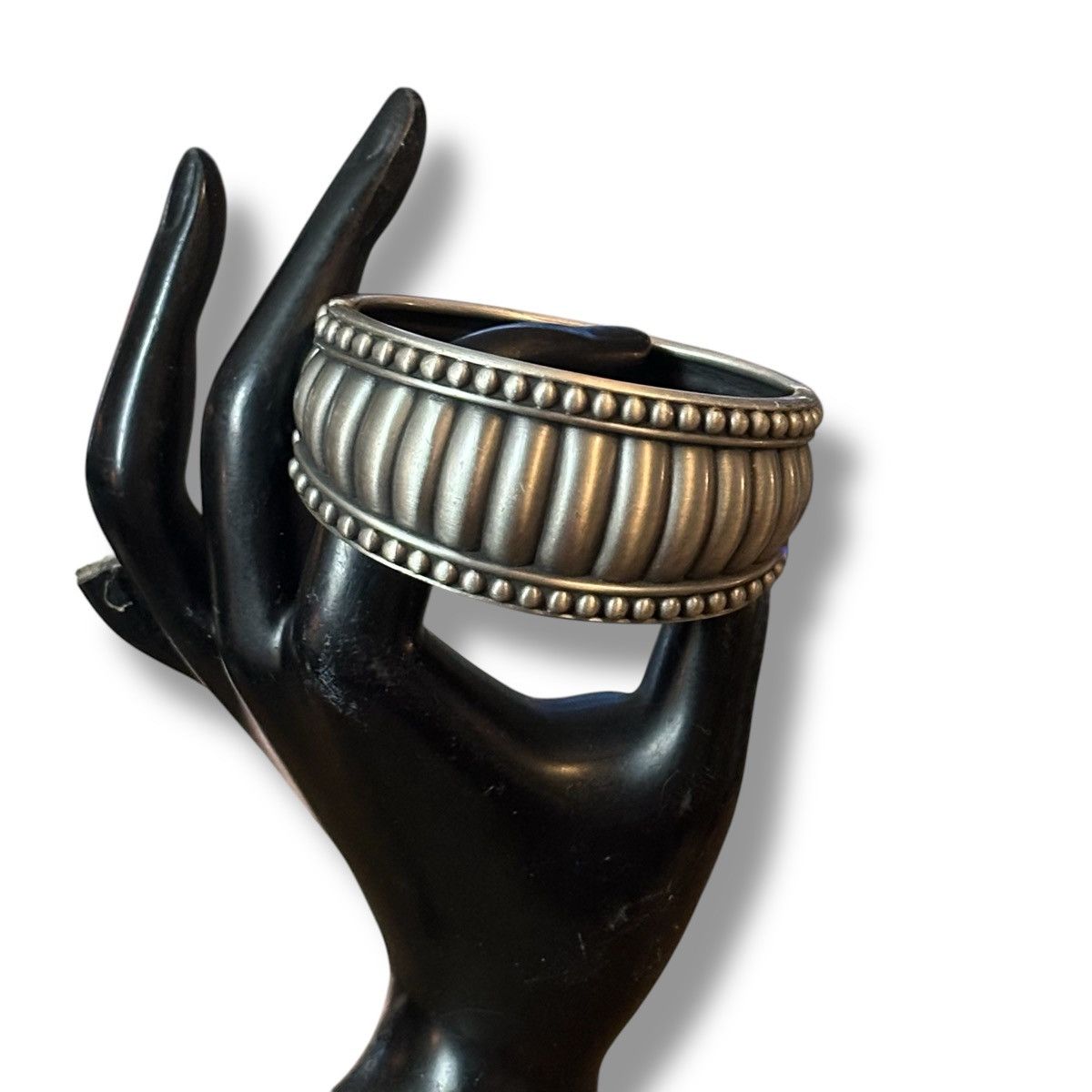 Vintage Vintage chunky pewter puffy ribbed hinged bangle bracelet Size ONE SIZE - 3 Thumbnail