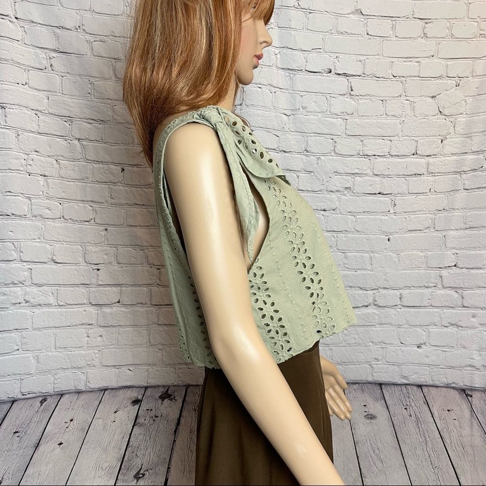 Zara NWT New Zara Olive Sleeveless Embroidered Crop Top Size S Size S / US 4 / IT 40 - 4 Thumbnail