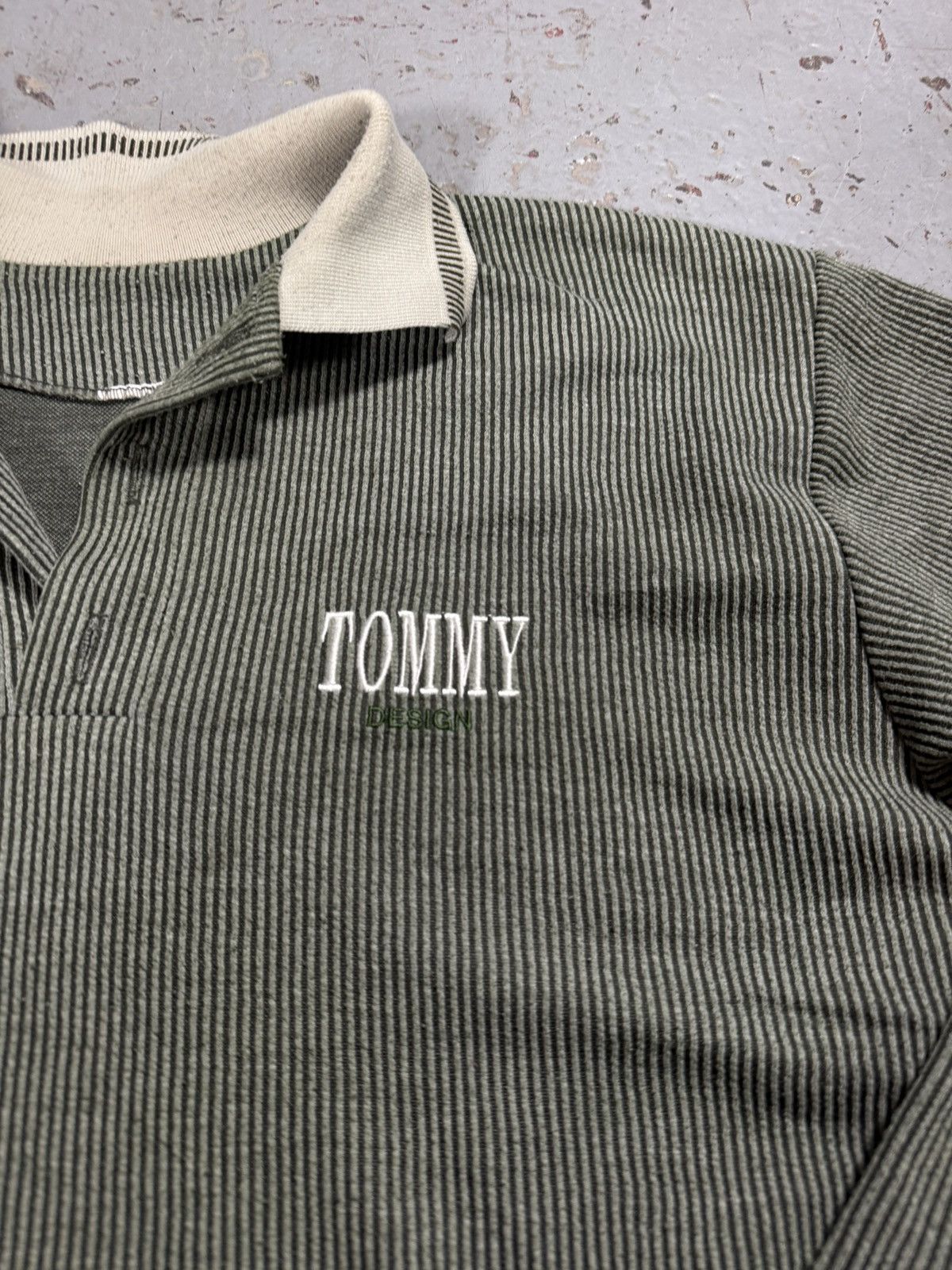Tommy Hilfiger Vintage Tommy Hilfiger Corduroy Style Long sleeve Sweatshirt Size US XL / EU 56 / 4 - 3 Thumbnail