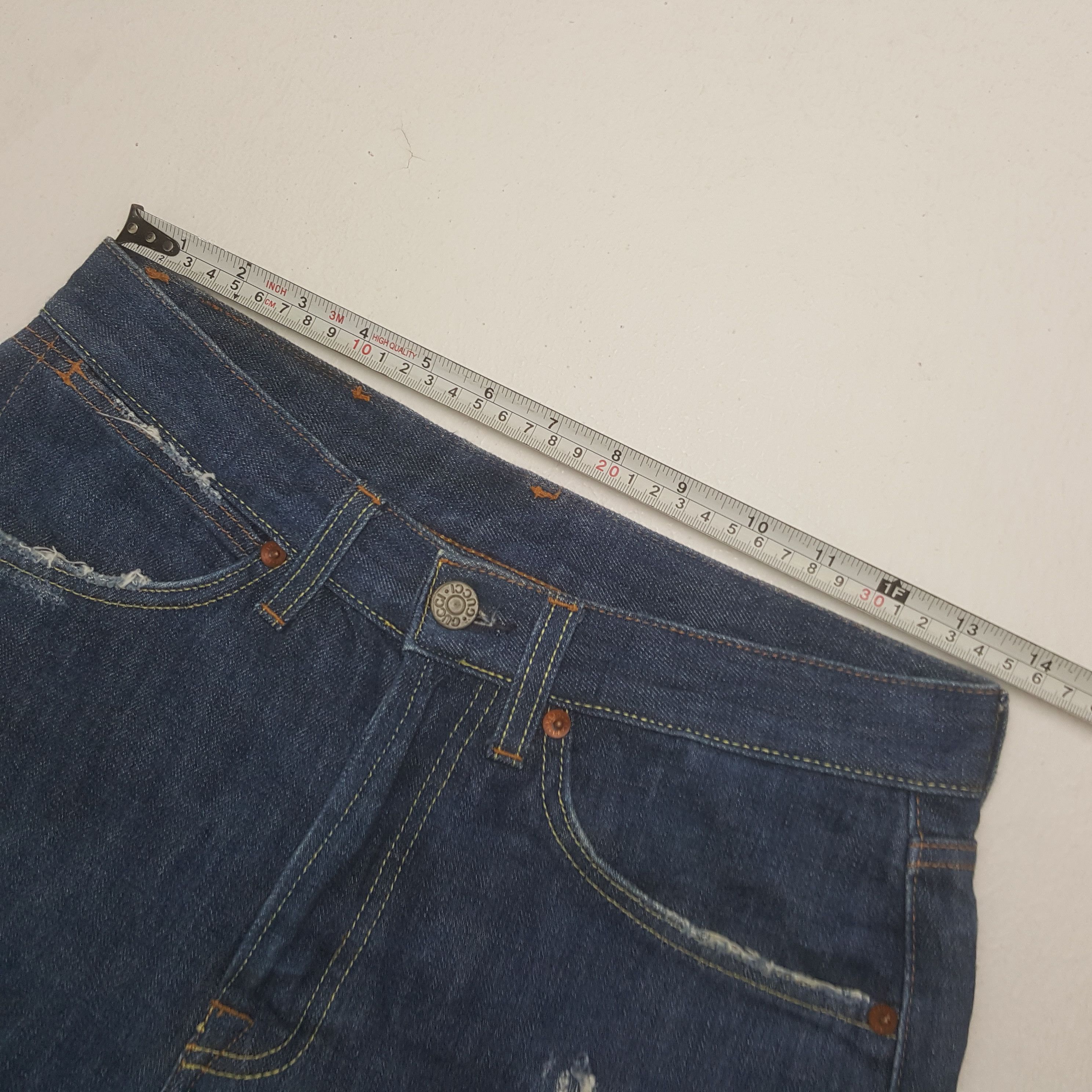 Vintage Vintage Gucci Italian Brand Distressed Shorts Jeans Size US 27 - 8 Thumbnail