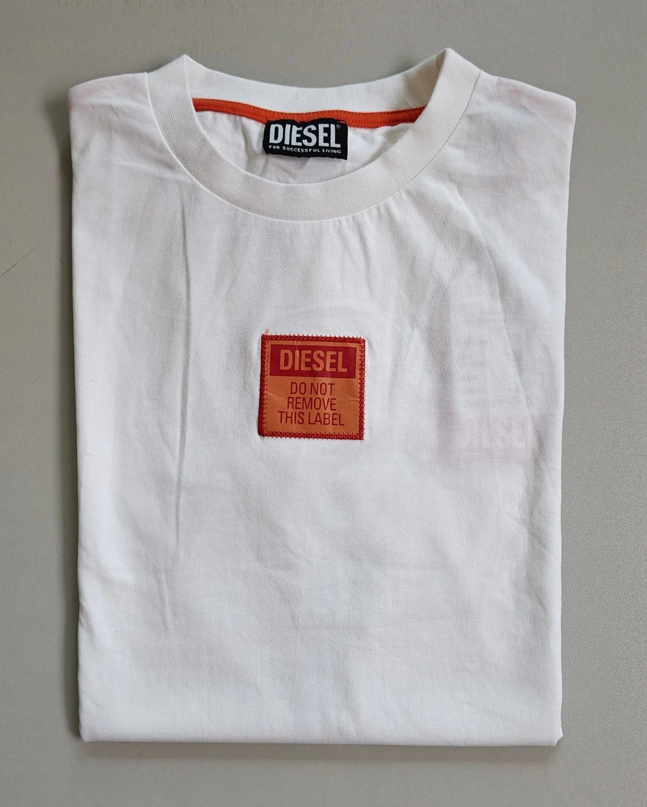 Diesel DIESEL White T-Shirt With Logo Patch FTP 4106 Size US S / EU 44-46 / 1 - 1 Thumbnail