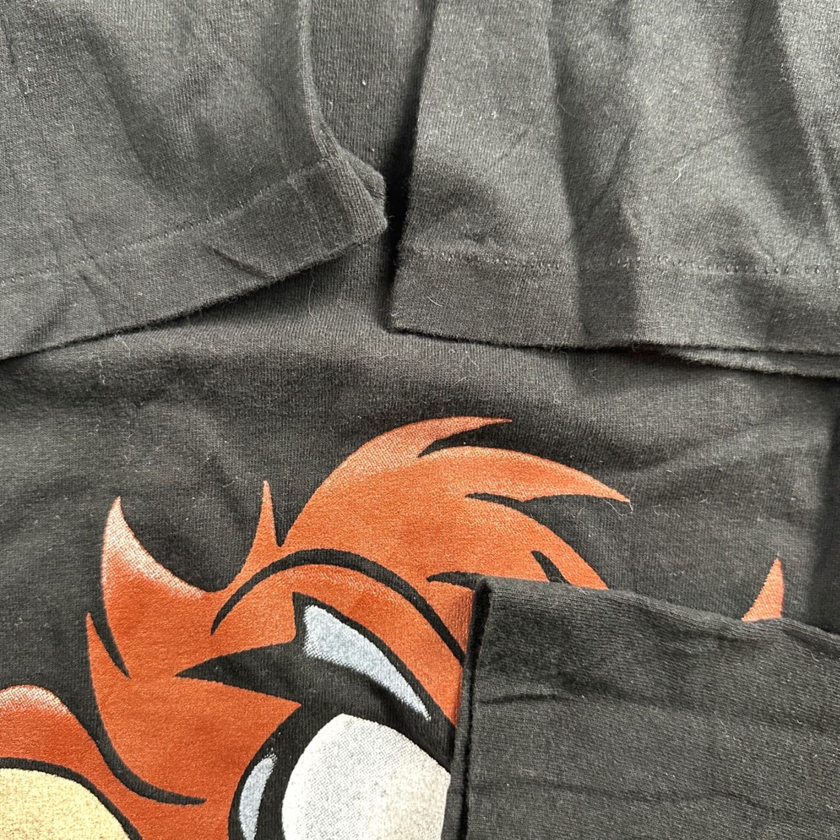 Vintage VINTAGE Warner Bros T-Shirt Men L Black TAZ Tazmanian Devil WTF You Looking At 1997 90s 80s 70s Graphic Print Short Sleeve Crew Neck Size US L / EU 52-54 / 3 - 6 Thumbnail