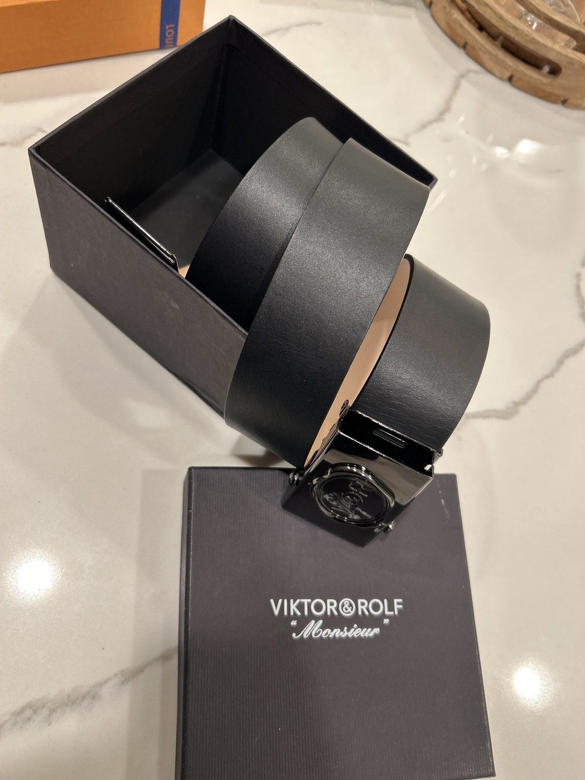 Viktor & Rolf menswear belt y2k leather slide