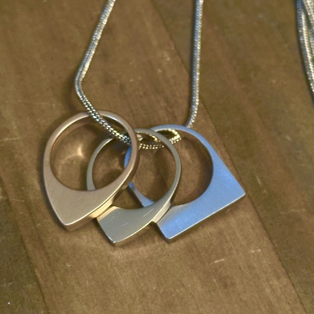 Other Long layered gold tone tricolor rings pendant necklace Size ONE SIZE - 3 Thumbnail