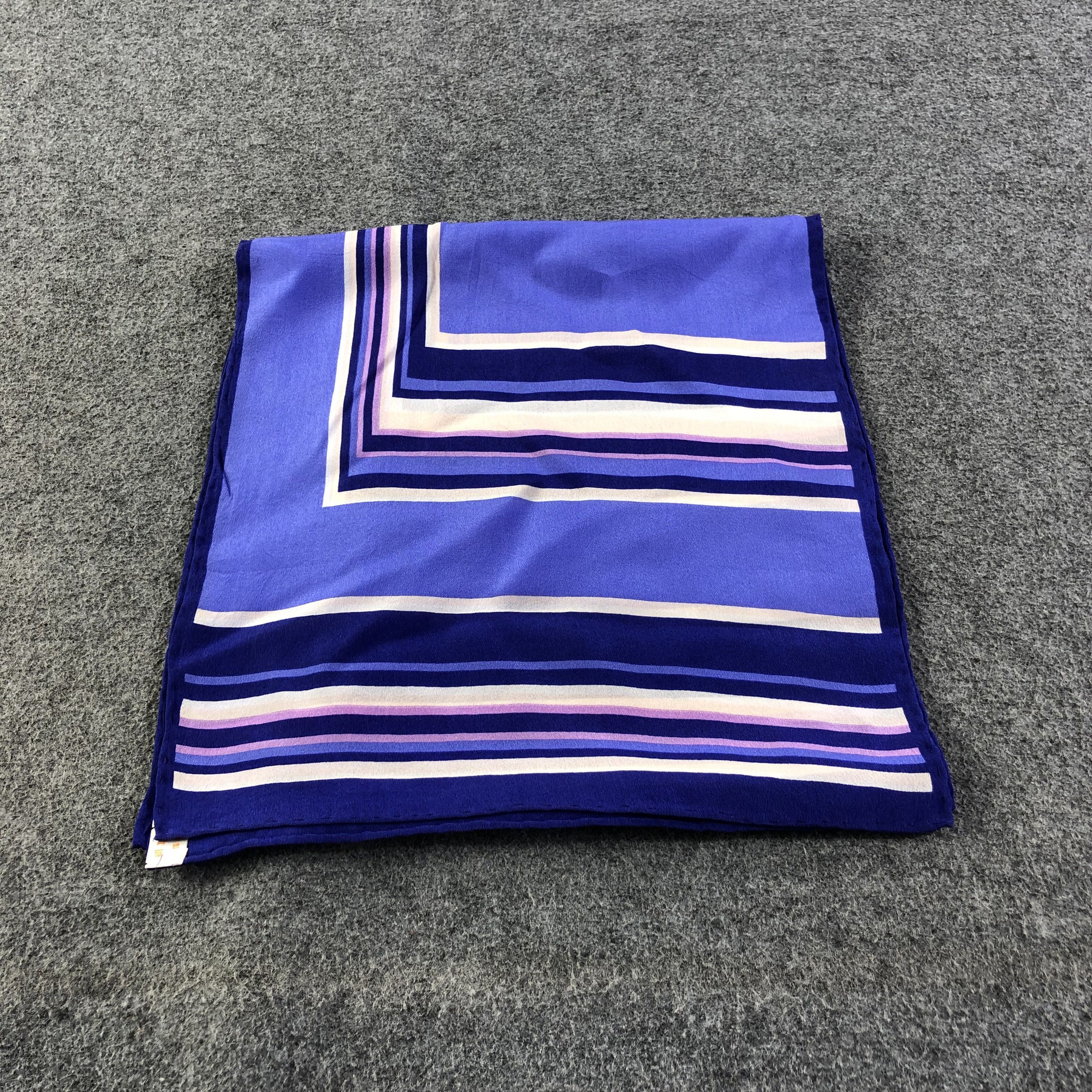 Vintage Vintage Luxury Hand Rolled Silk Stole Silk Scarf M742 Size ONE SIZE - 3 Thumbnail