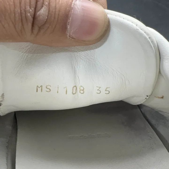 Louis Vuitton Louis Vuitton White Frontrow Leather Sneakers -2508 Size US 5 / IT 35 - 5 Thumbnail