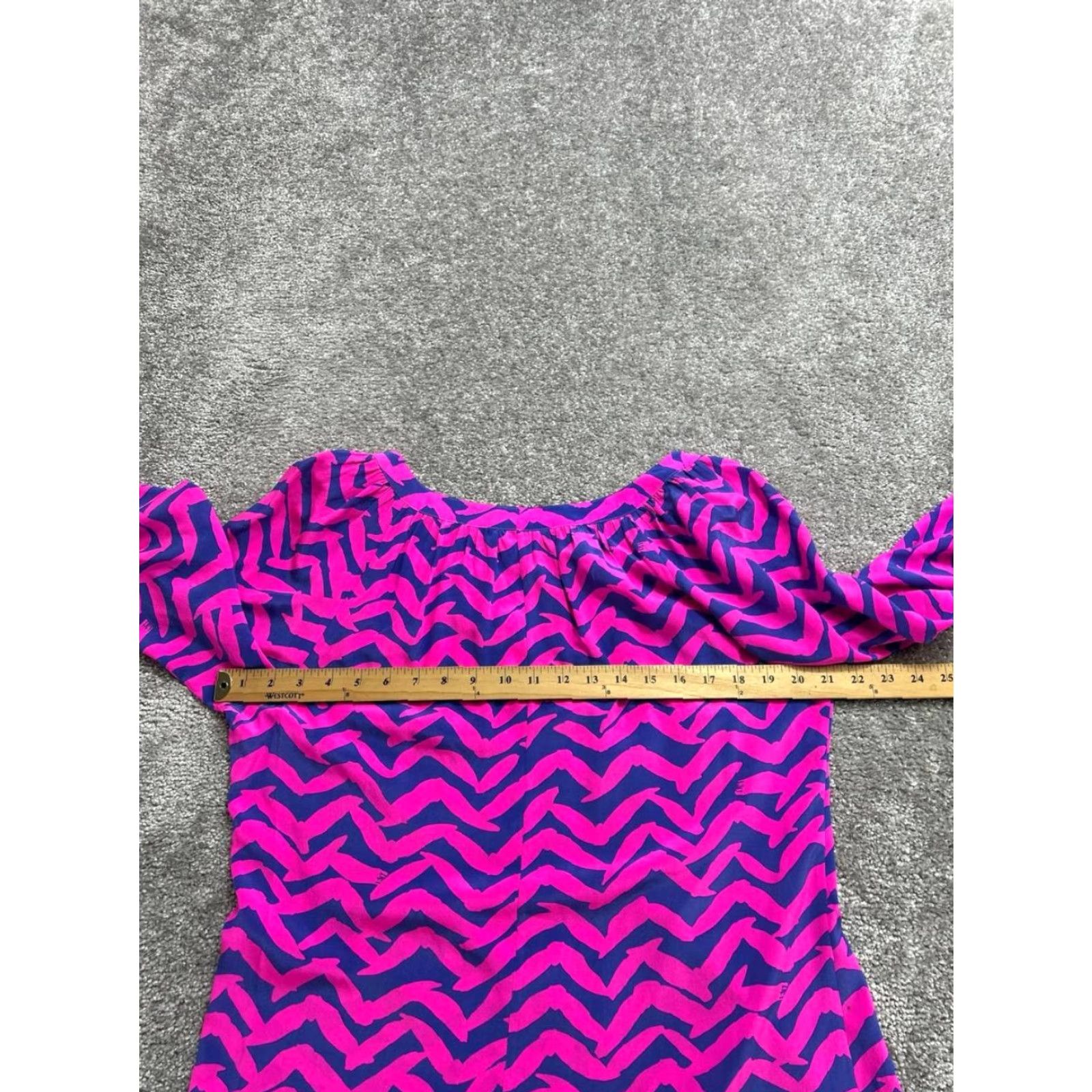 Lilly Pulitzer I Got Lucky Pop Moxy Blouse Top Womens L Pink Silk Graphic Split Neck Pullover Casual Shirt Blouse Ladies
