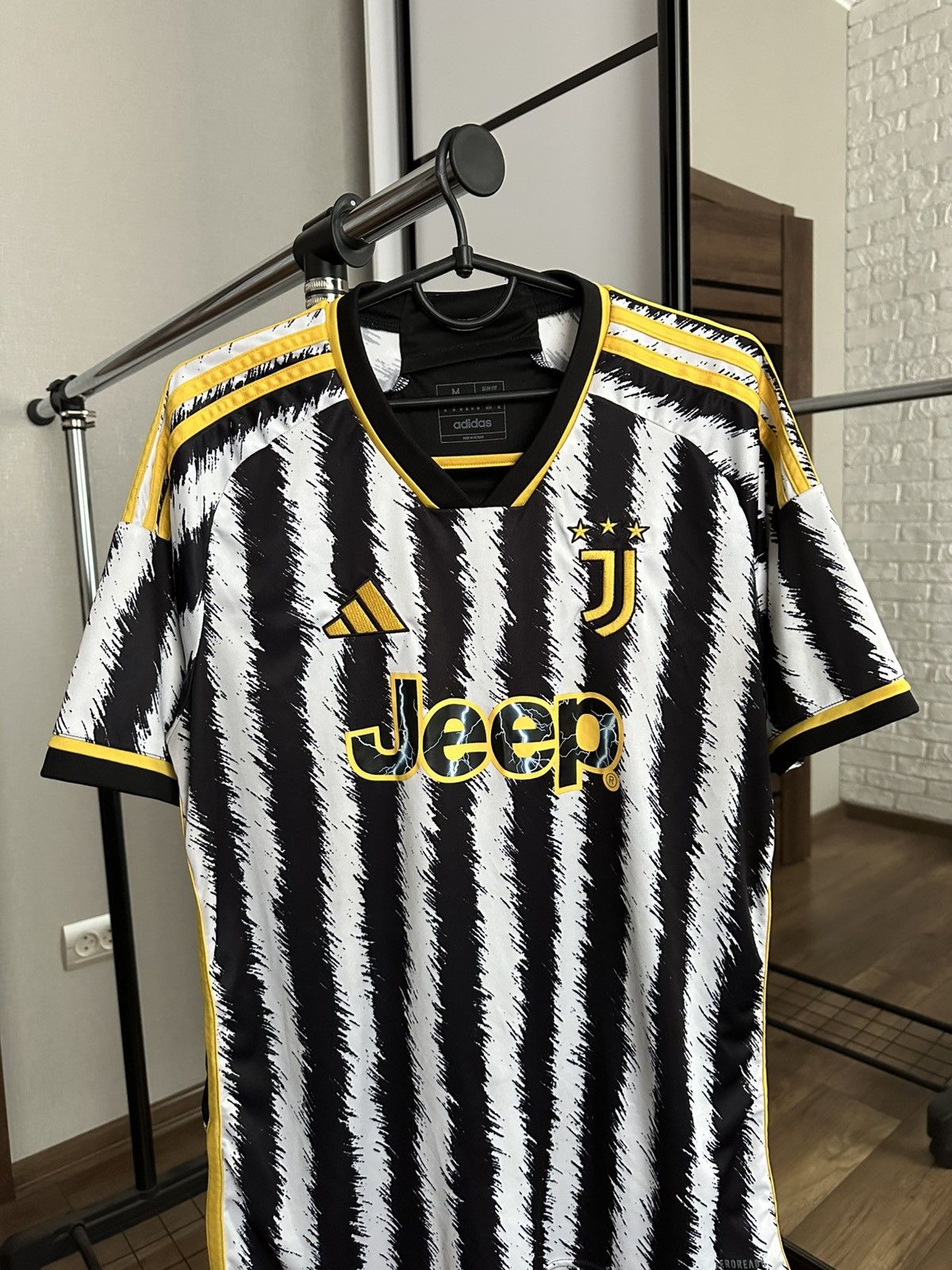Adidas 2023/2024 Adidas Juventus Soccer Jersey T-Shirt Tee Size US M / EU 48-50 / 2 - 5 Thumbnail