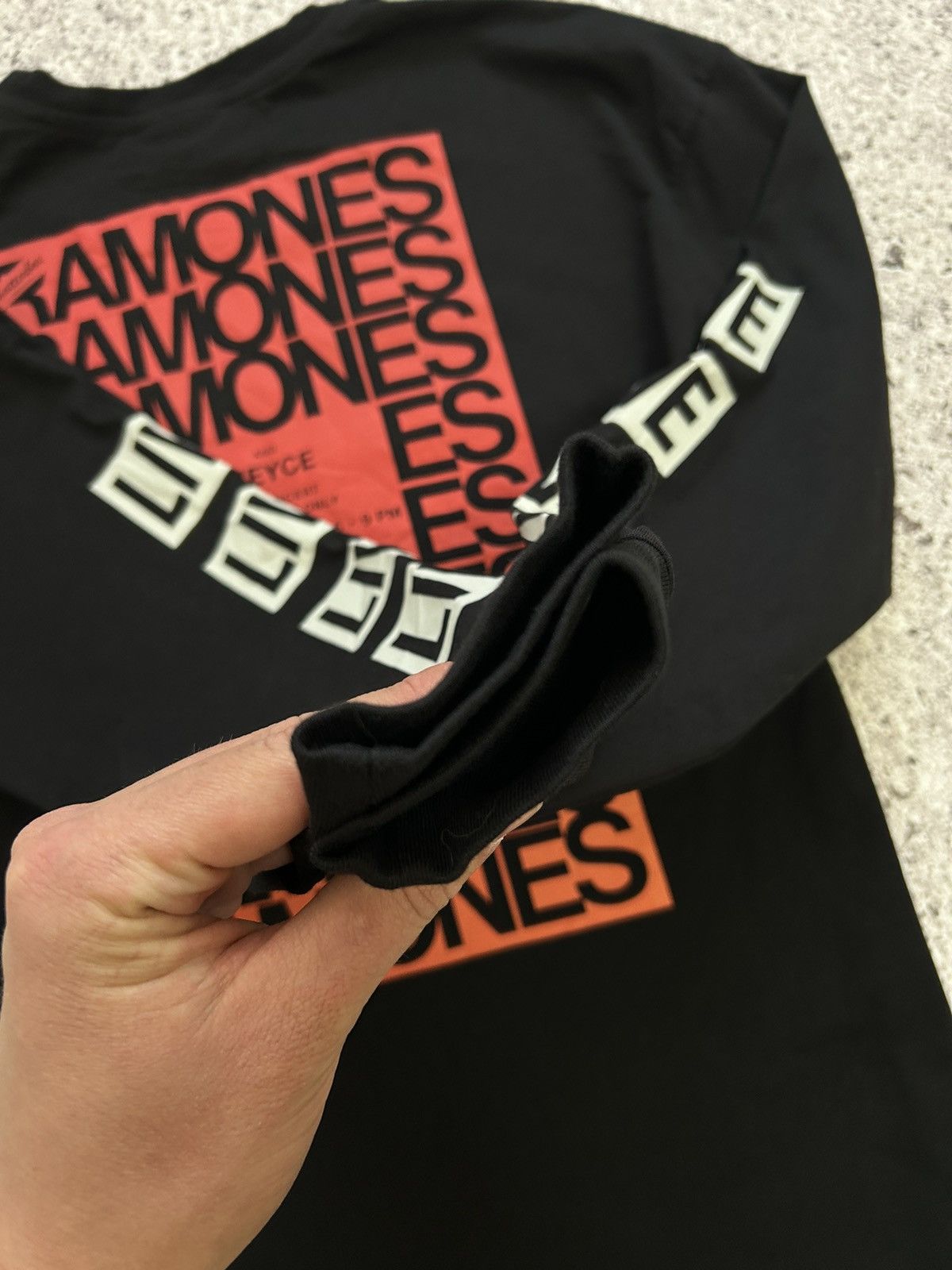 Band Tees Vintage Ramones And Meyce In Concert 2018 Long Sleeve Tee Size US M / EU 48-50 / 2 - 11 Thumbnail