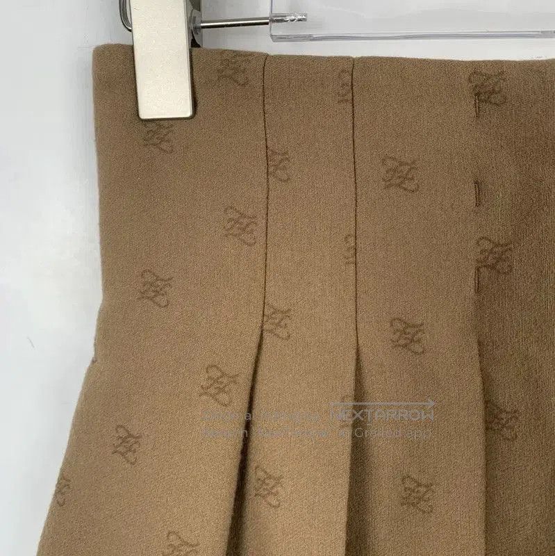 Fendi Fendi Brown Wool Women's Shorts . Size 23" - 3 Thumbnail