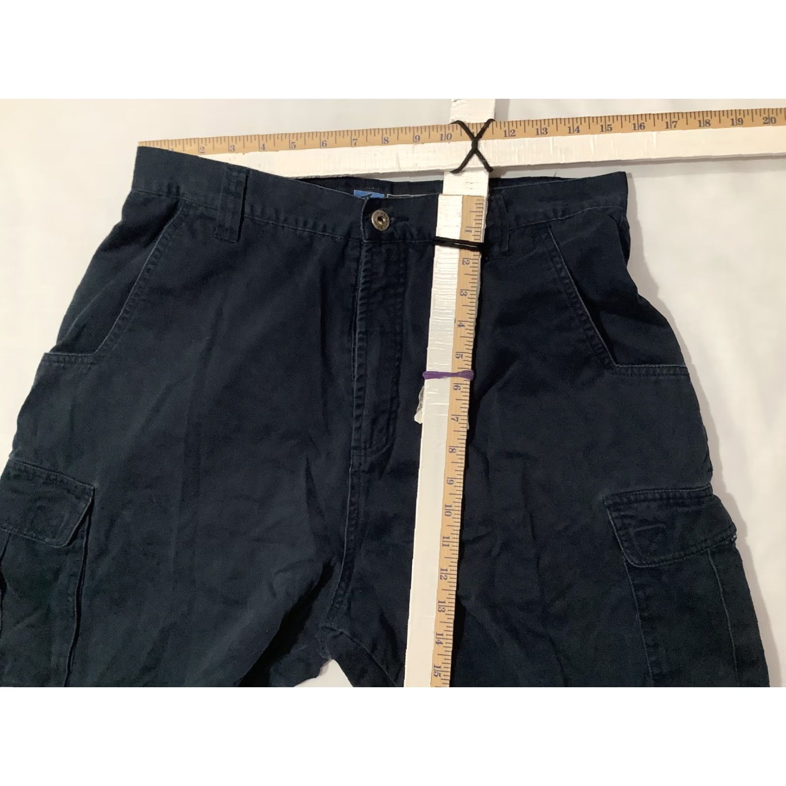 Rusty VINTAGE Rusty Cargo Shorts Mens 33 Navy Blue Cotton Canvas Pockets 9in Inseam Hong Kong Mens Size US 33 - 3 Thumbnail