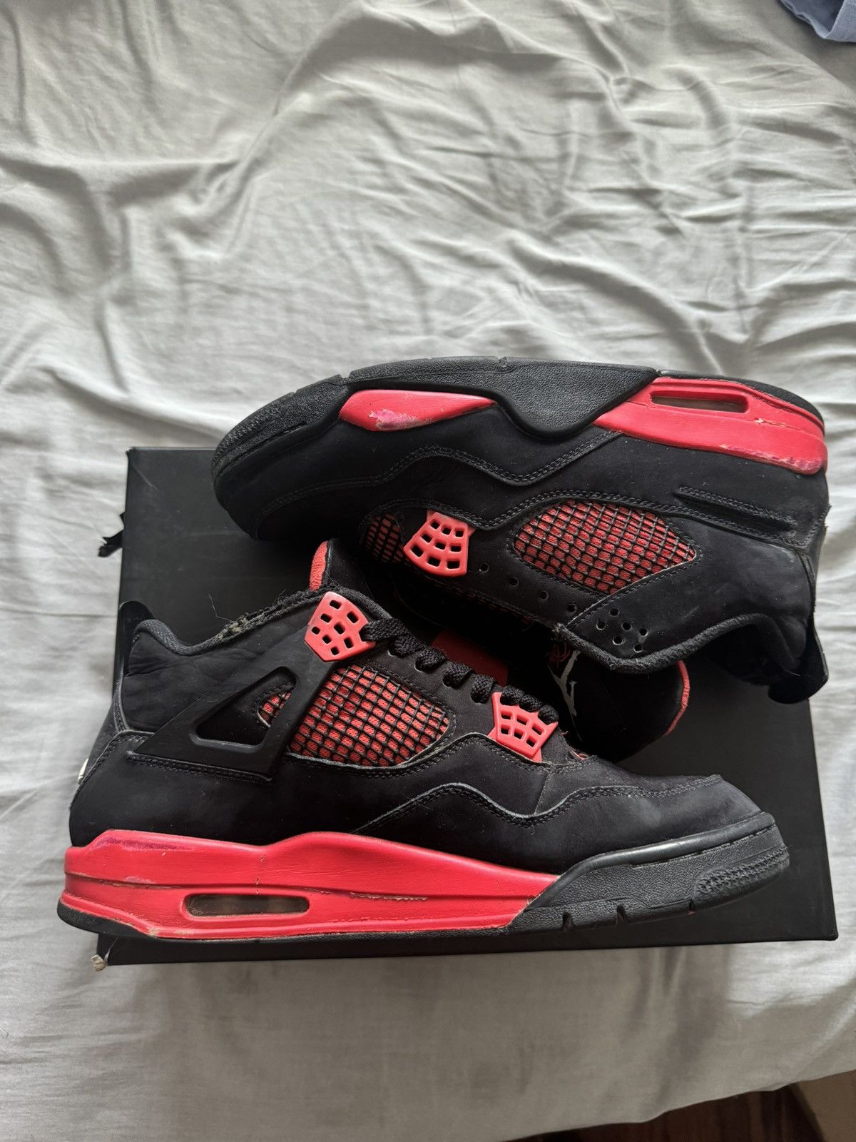 Jordan 4 Red Thunders