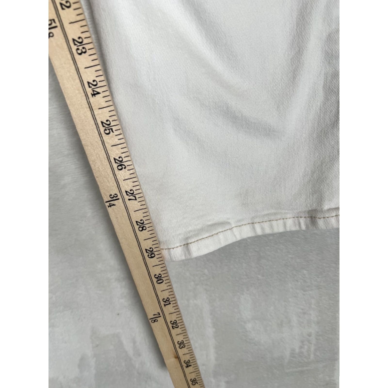 Levi's VINTAGE Levi's Jeans 512 Bootcut White Denim Slimming 14M 90s Retro USA 30x30 Womens Jeans Size 36" / US 14 / IT 50 - 6 Thumbnail