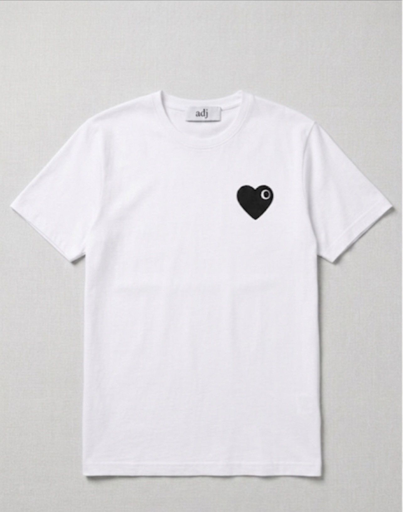 Other adj PARIS White T-Shirt with Heart Print Size US L / EU 52-54 / 3 - 1 Preview