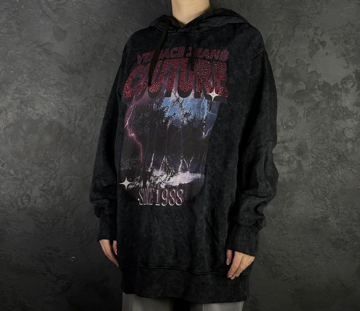 Versace Jeans Couture Versace Jeans Couture Women’s Graphic-Print Oversized Hoodie Size US S / EU 44-46 / 1 - 1 Thumbnail