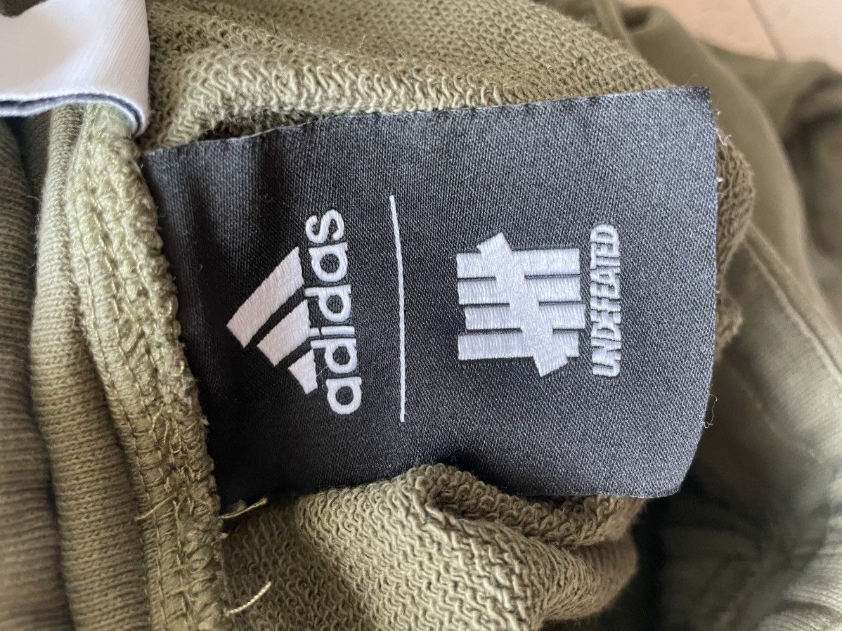 Adidas × Undefeated Adidas × Undefeated Green Track Joggers – Size S Size US 30 / EU 46 - 5 Thumbnail