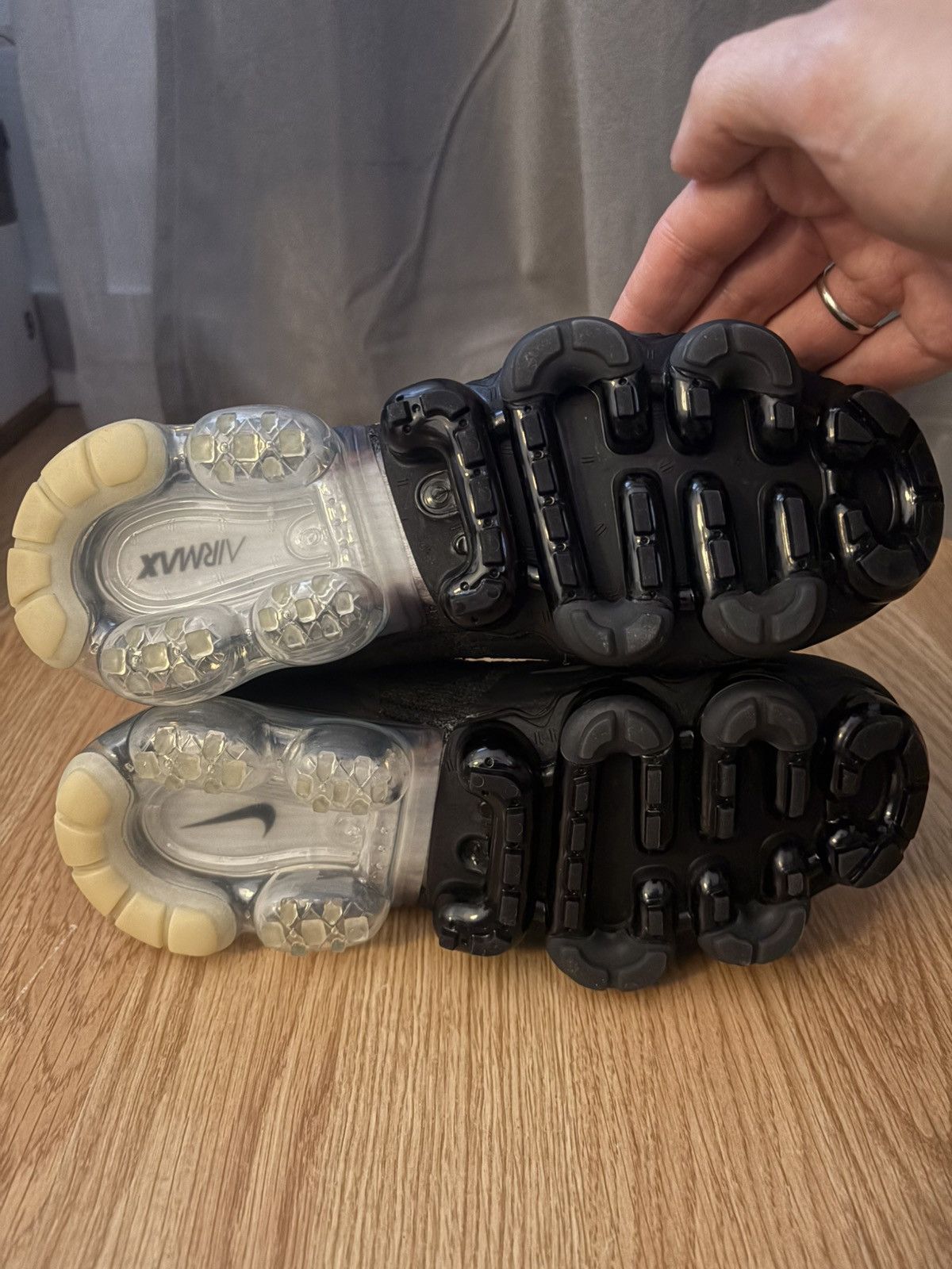 Nike Nike Air VaporMax Moc 2 Black Light Cream Size US 7.5 / IT 37.5 - 6 Thumbnail
