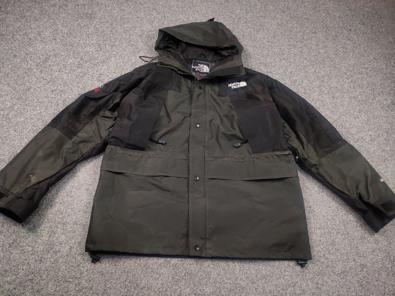 The North Face Vintage 90's The North Face summit gore tex mountain Jacket Size US L / EU 52-54 / 3 - 3 Thumbnail