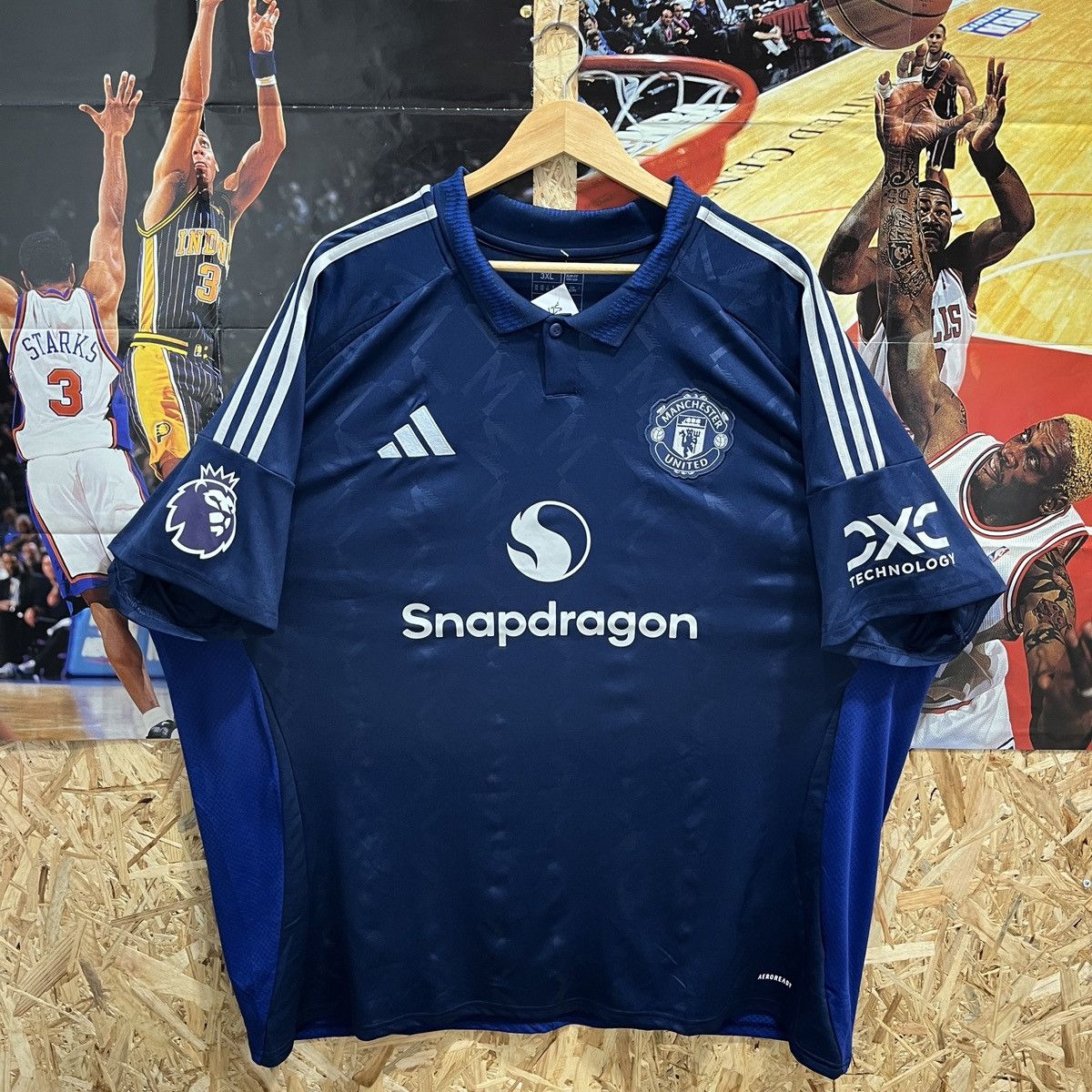 Adidas Manchester United 2024-25 Third Bruno Fernandes #8 Jersey Size US XXL / EU 58 / 5 - 2 Thumbnail